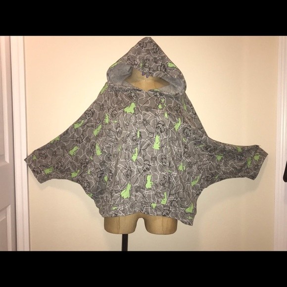 Clothing and shoes - Picture 3 of 7